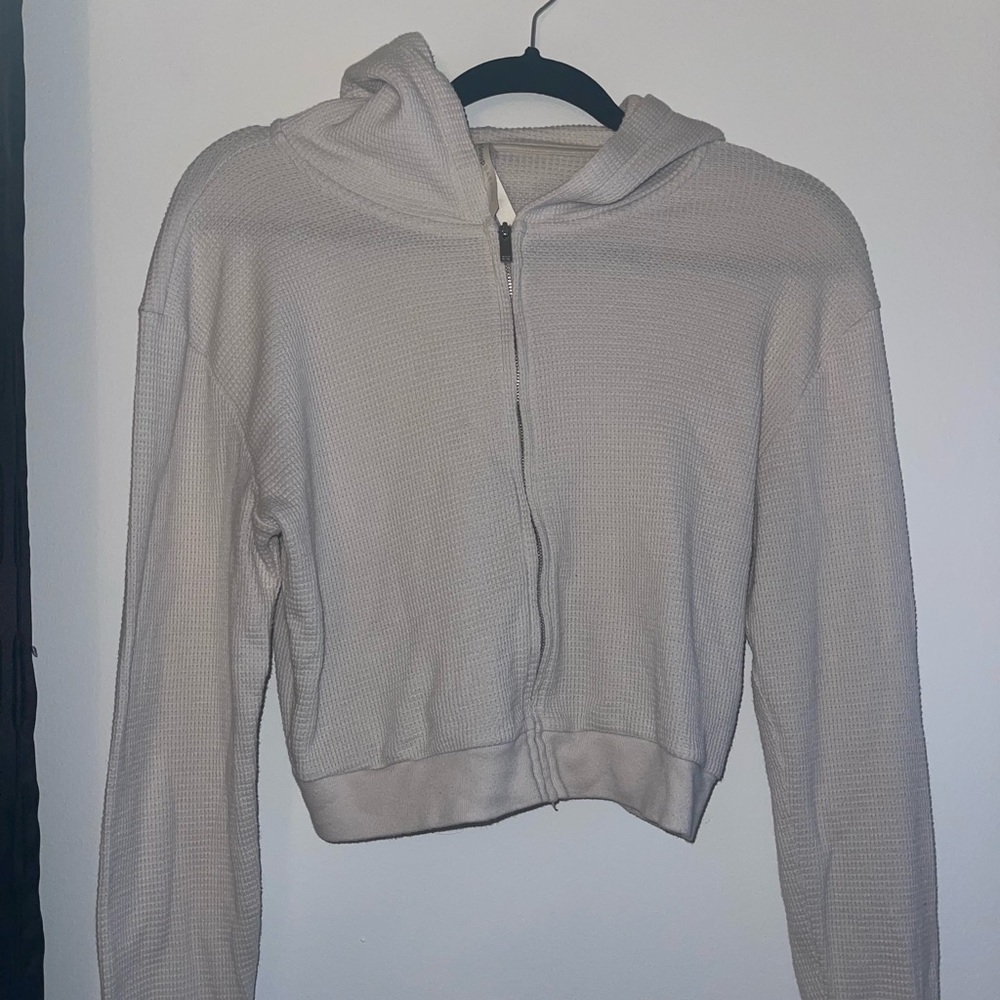 Aritzia Babaton sweater- size S